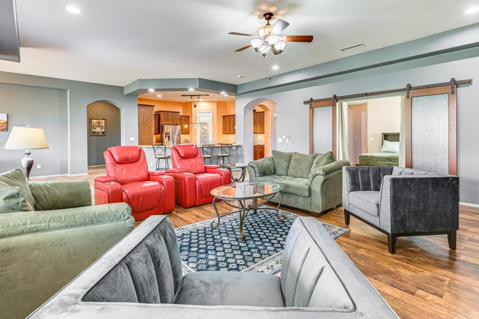 Backyard Oasis w/ Fire Pit: Laveen Village Retreat House in Laveen Village