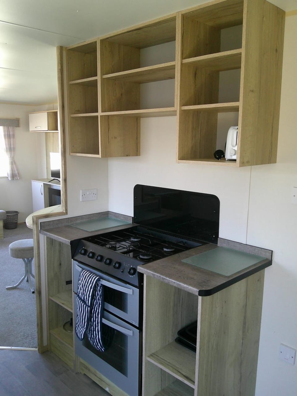 Kitchen or kitchenette, stove