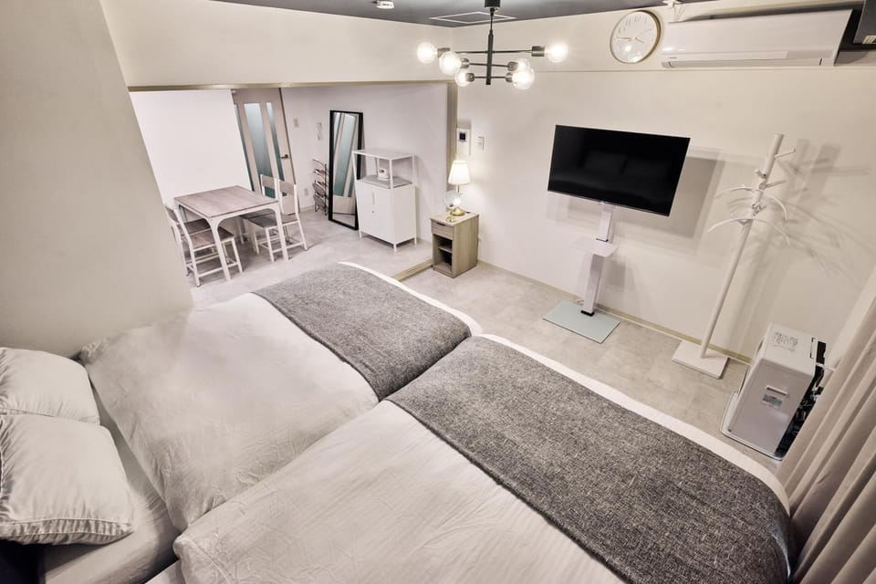 Bed, Photo of the whole room, Bedroom