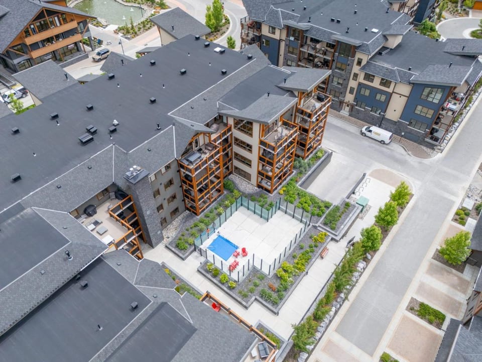 Spring Creek Corner Condo by Canadian Rockies Vacation Rentals Apartment in Canmore