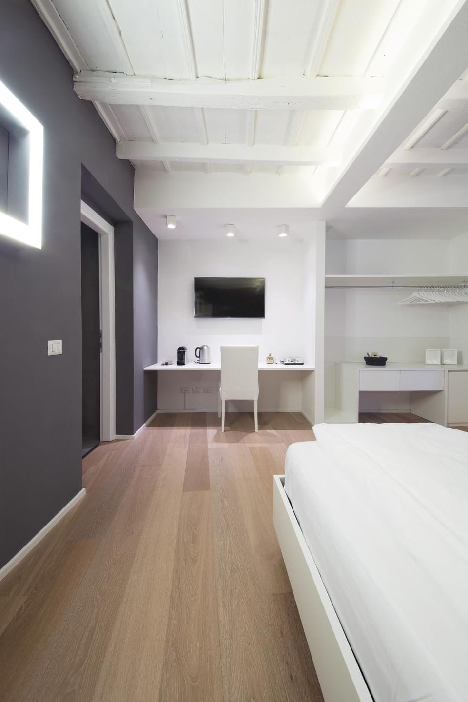 TV and multimedia, Coffee/tea facilities, Bedroom