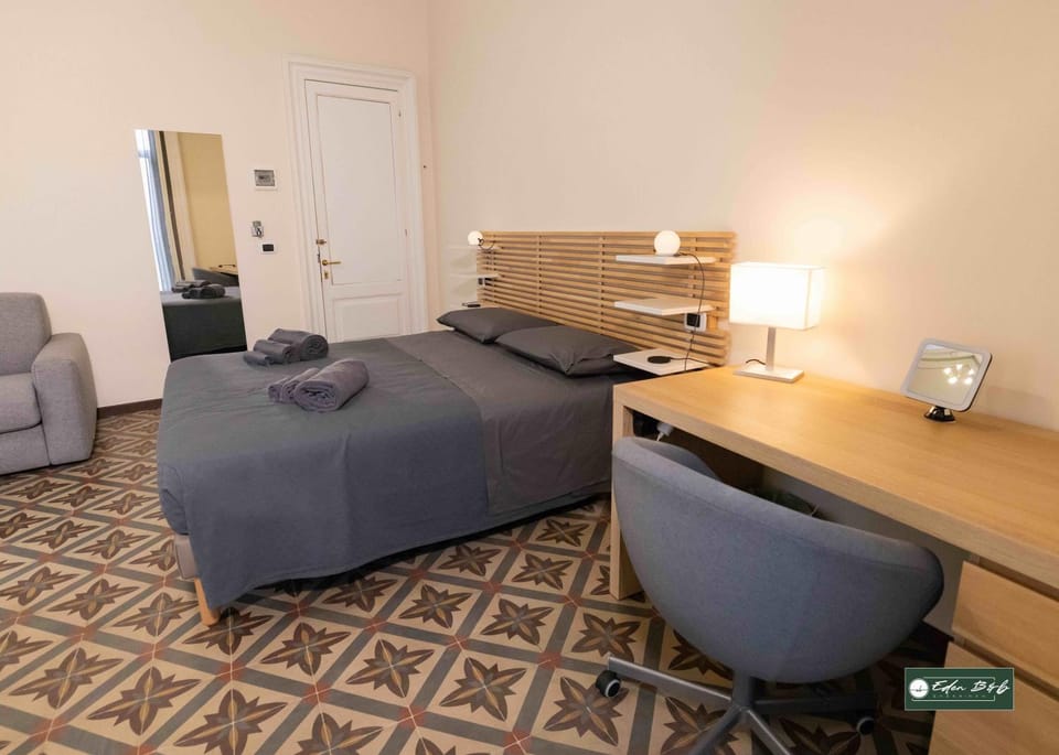 Seating area, Bedroom