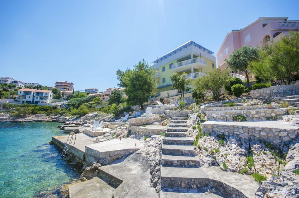 Facade/entrance, Beach