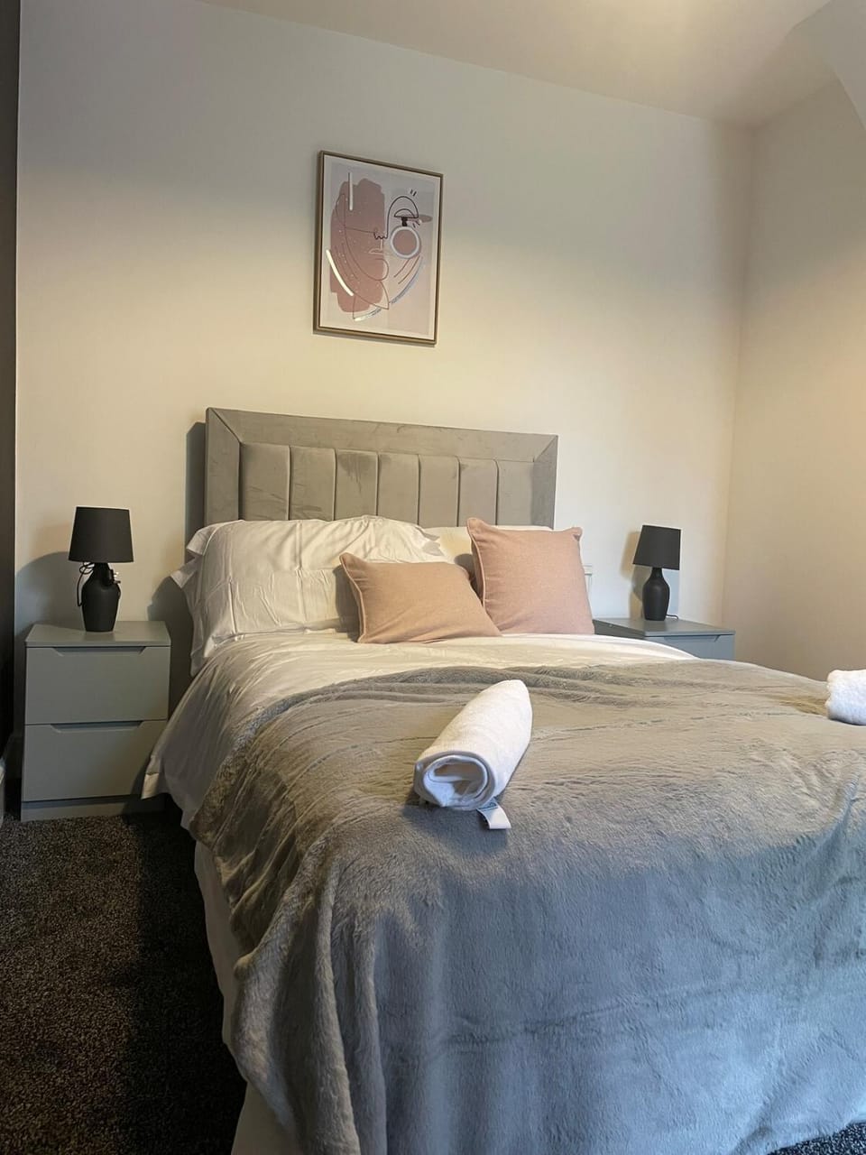 Workers Home - Free Parking House in Salford