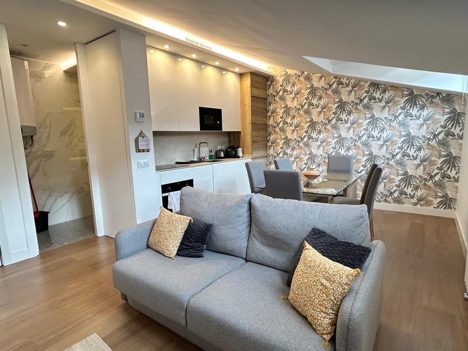 Living room, Dining area, kitchen
