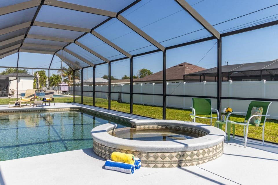 Heated Pool, Lanai, Grill and Games - Villa Sandy Cheeks - Roelens Vacations House in Cape Coral