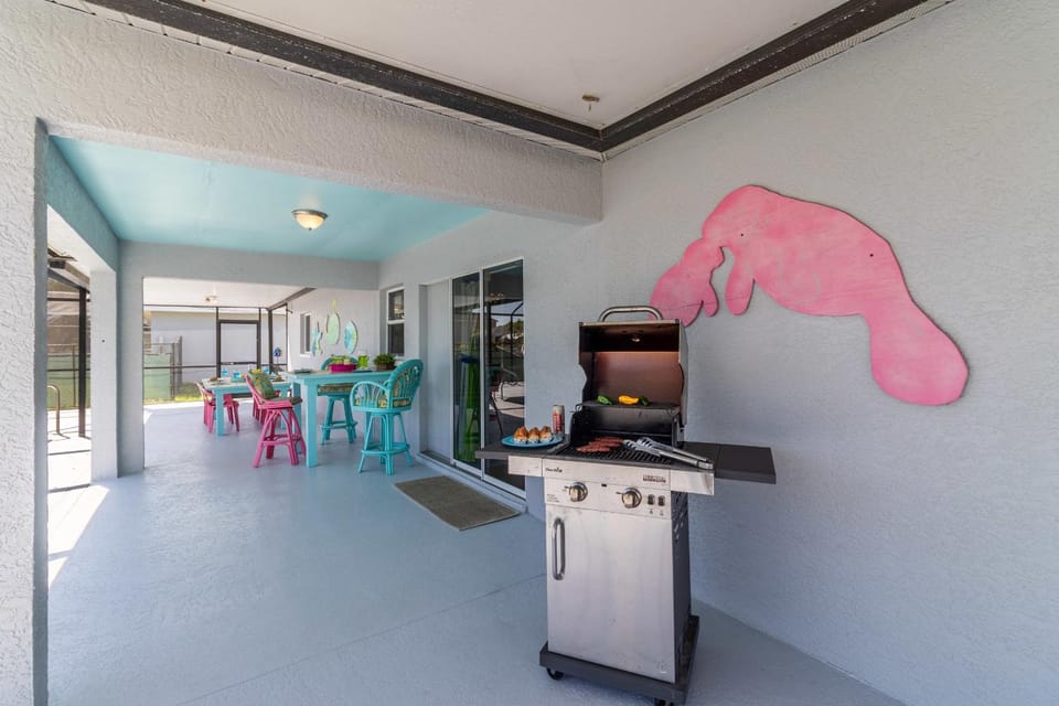 Heated Pool, Lanai, Grill and Games - Villa Sandy Cheeks - Roelens Vacations House in Cape Coral