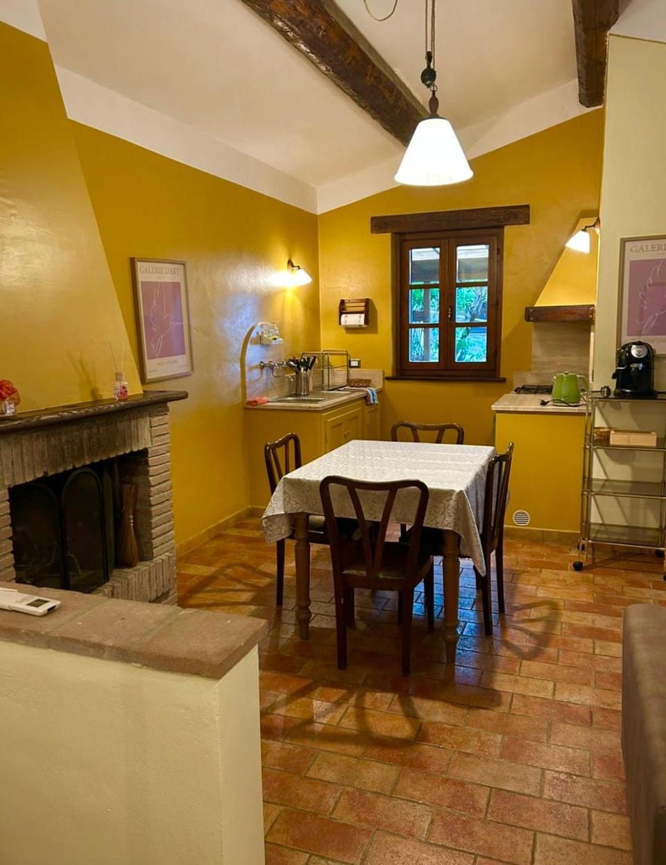 Kitchen or kitchenette