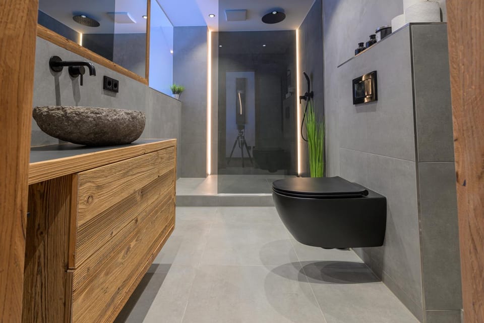 Shower, Toilet, Bathroom