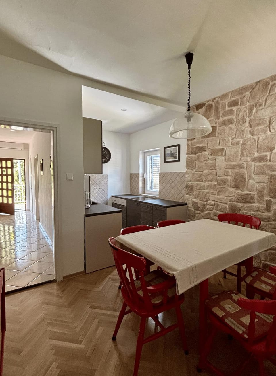 Dining area, kitchen