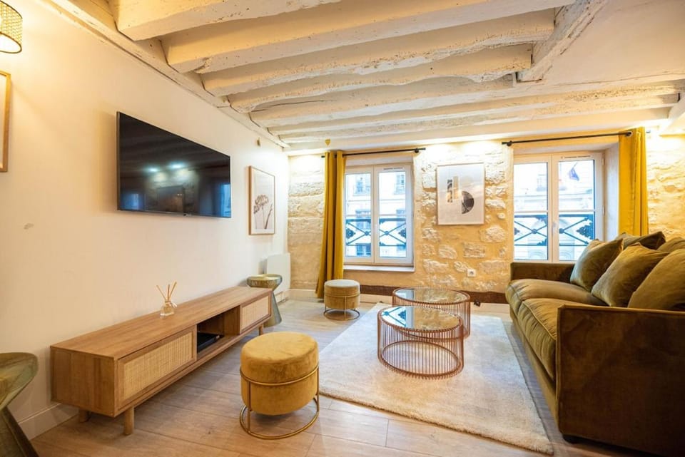 1BR - 4 people - Turenne - Place des Vosges Apartment in Paris