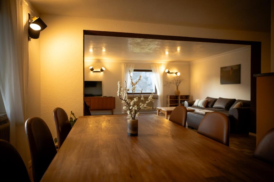 TV and multimedia, Living room, Dining area