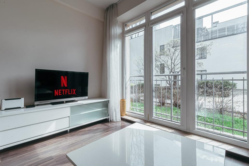 Communal lounge/ TV room, TV and multimedia, Evening entertainment