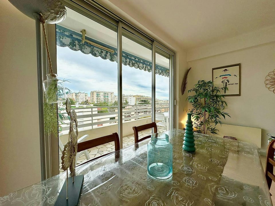 View (from property/room), Balcony/Terrace, Living room, Other, Seating area, Dining area