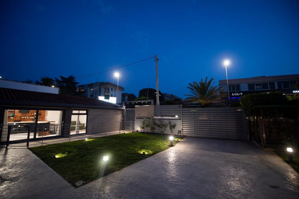Property building, Garden