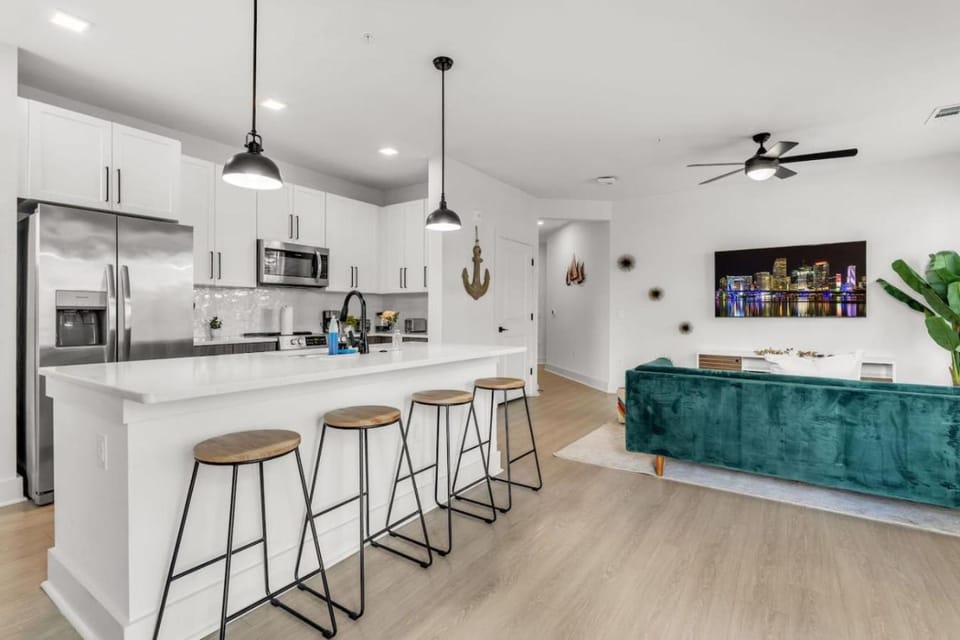 Sanctuary Family Friendly 3 Bed Oasis Apartment in Apollo Beach