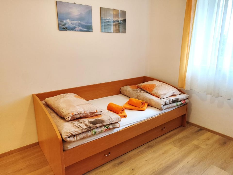 Bed, Living room, Bedroom