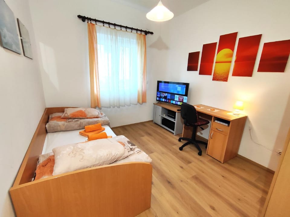 Living room, Bedroom, Area and facilities