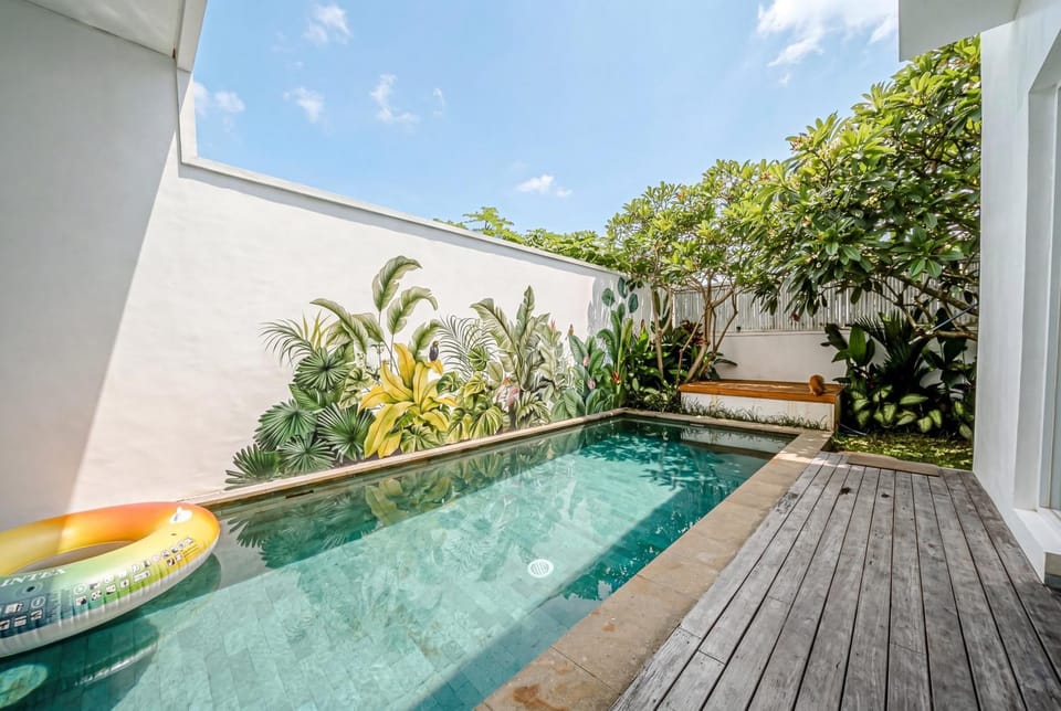 Patio, Swimming pool