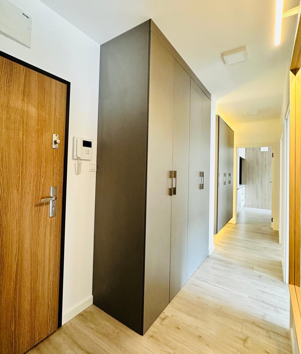 Facade/entrance, On site, wardrobe