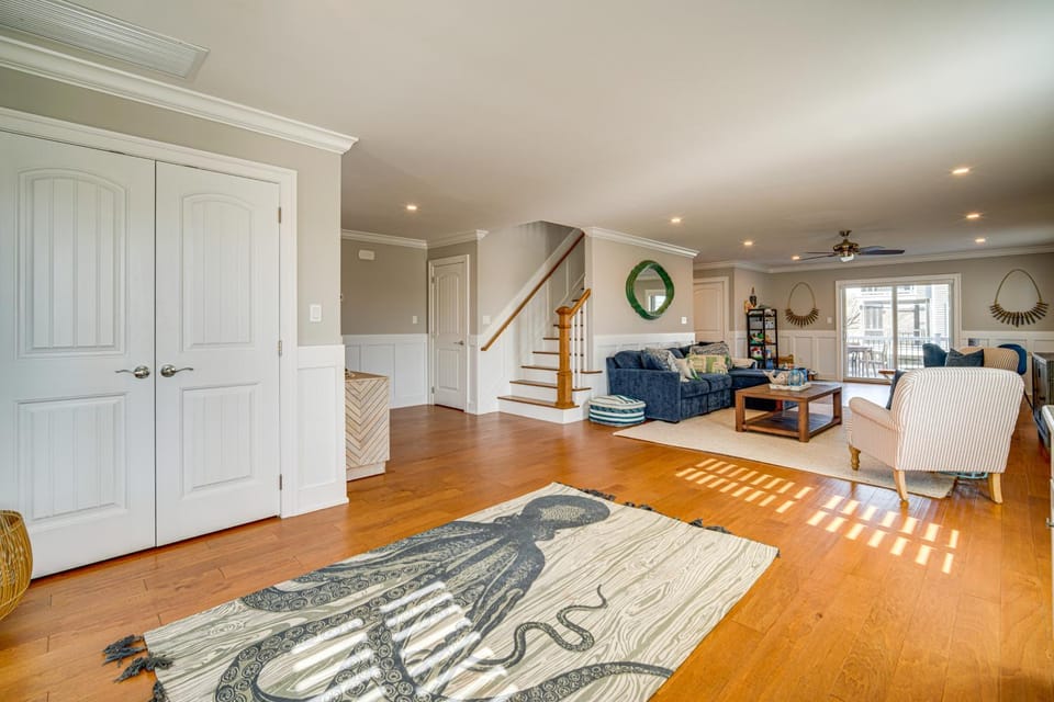 Close to Brigantine Beach: Home w/ 2 Decks House in Brigantine