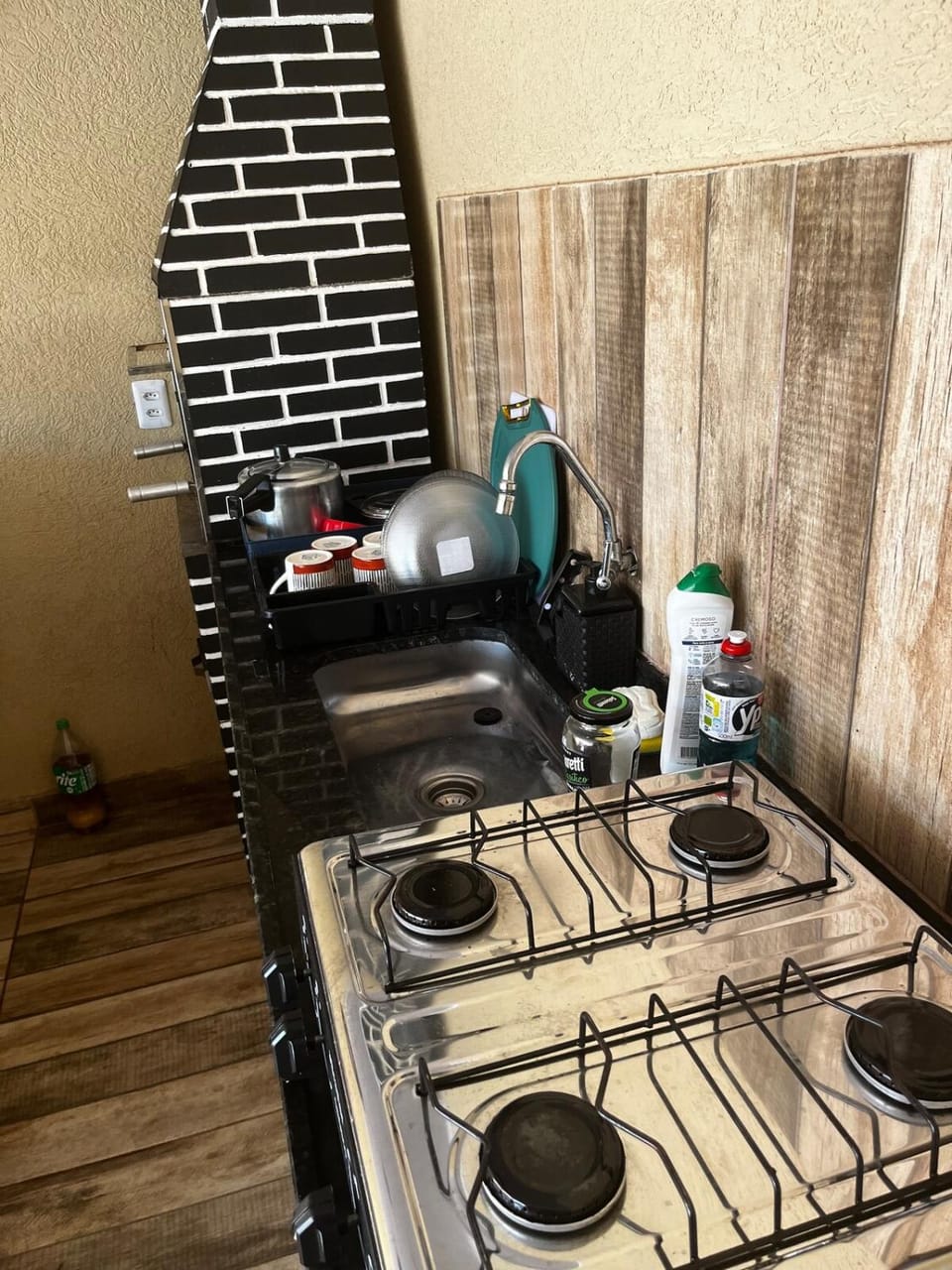Kitchen or kitchenette