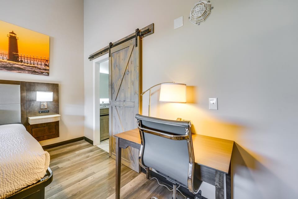 Pet-Friendly Studio Near Lighthouse Beach! Apartment in Port Huron