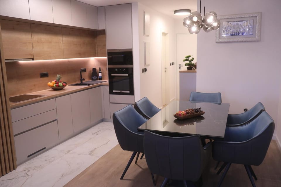 Harmony Luxe Residence Split Private Garage and Terrace Apartment in Split