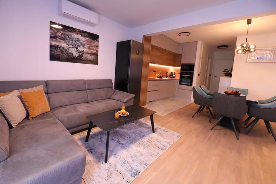 Harmony Luxe Residence Split Private Garage and Terrace Apartment in Split
