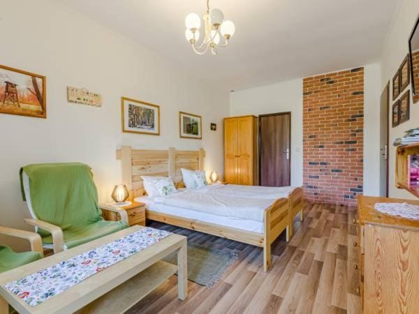 Photo of the whole room, Seating area, Bedroom