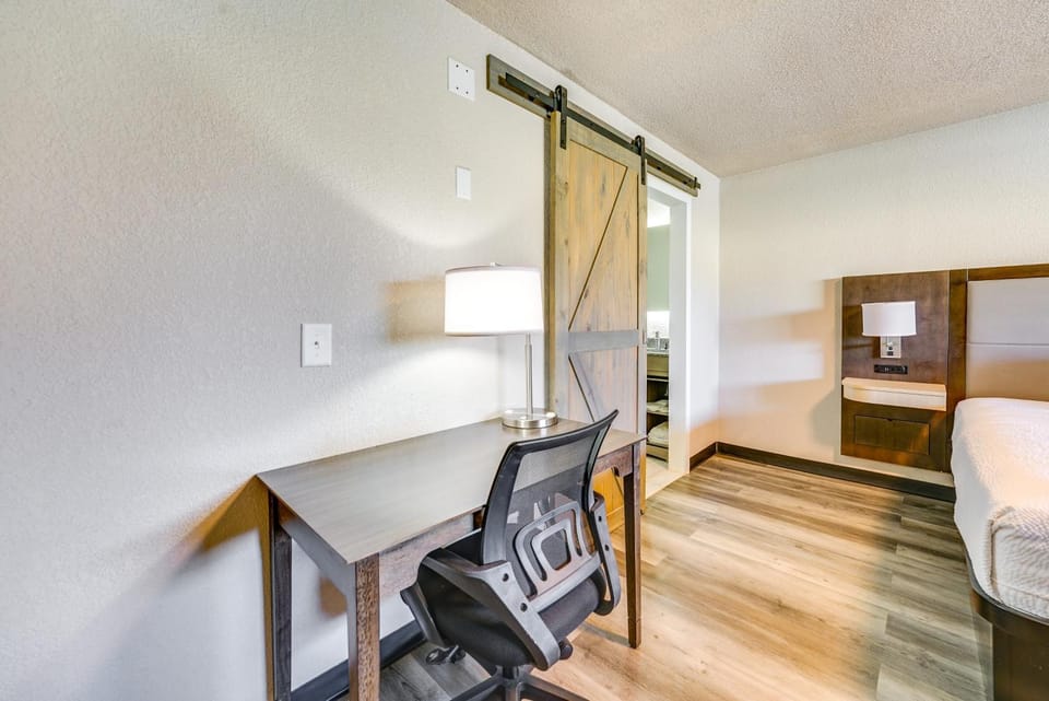 1 Mi to Lake Huron Beaches: Pet-Friendly Studio Apartment in Port Huron