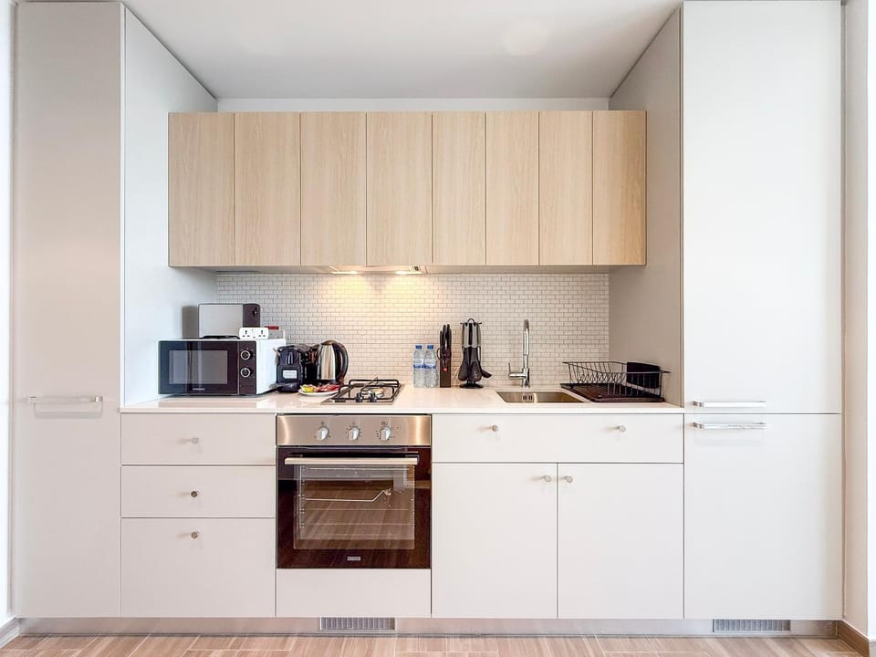 Coffee/tea facilities, Kitchen or kitchenette, stove, toaster