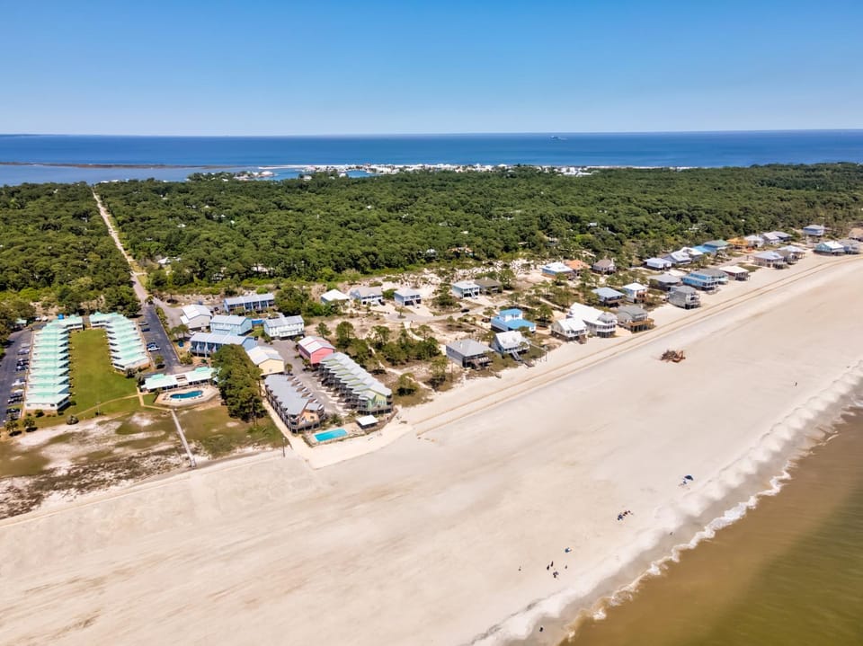 The Periwinkle New Listing Spring/Summer Availability! House in Dauphin Island