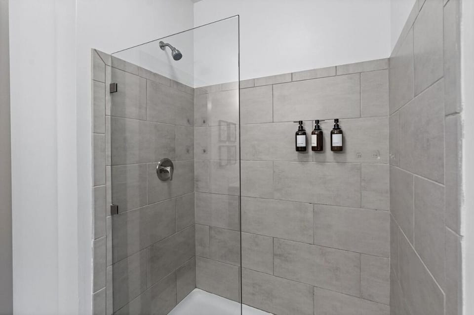 Mid-Century Charm in Midtown Nashville Apartment in Nashville