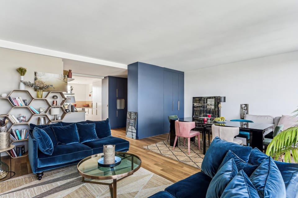 Living room, Seating area