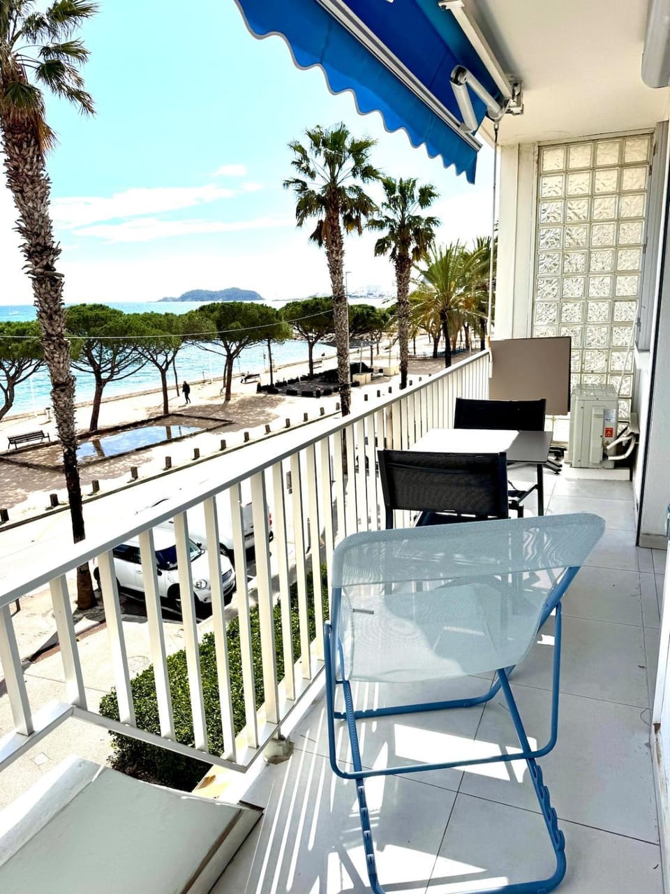 T3 Panorama face mer 180 degrés parking inclus climatisation Apartment in La Ciotat