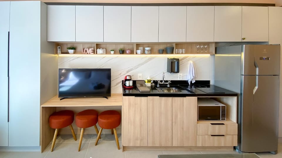 TV and multimedia, Coffee/tea facilities, Kitchen or kitchenette, Seating area, microwave