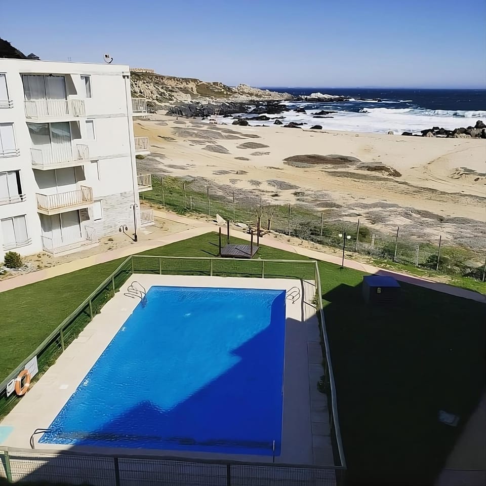 Nearby landmark, Natural landscape, Beach, Sea view, Swimming pool, Swimming pool