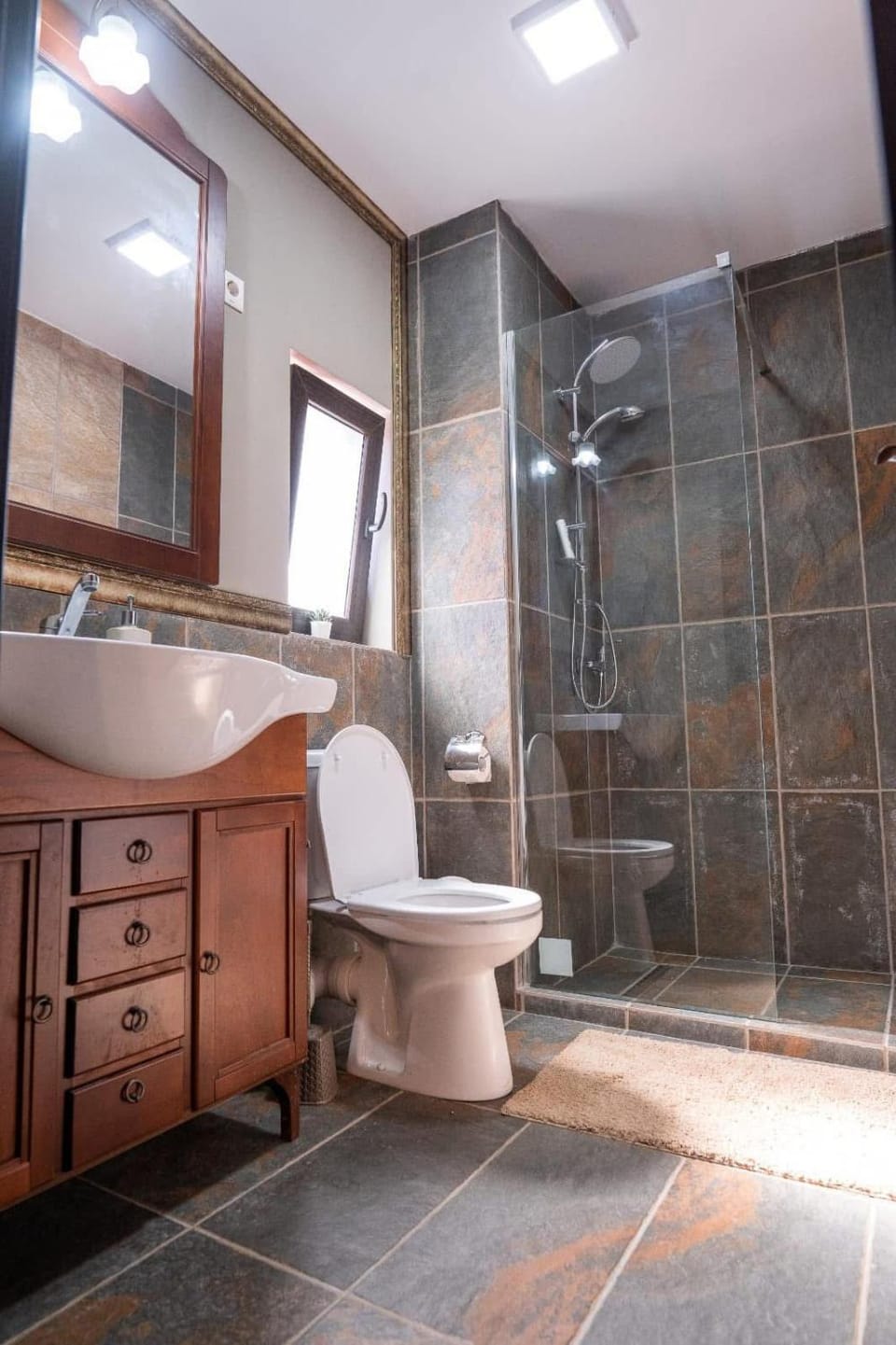 Pensiunea La Conac Bed and Breakfast in Romania