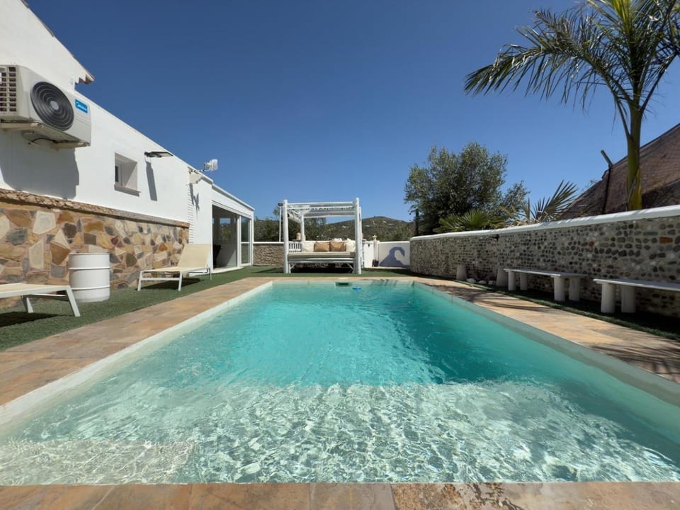 Floor plan, Swimming pool