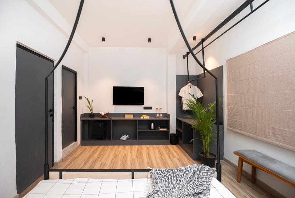 TV and multimedia, Seating area