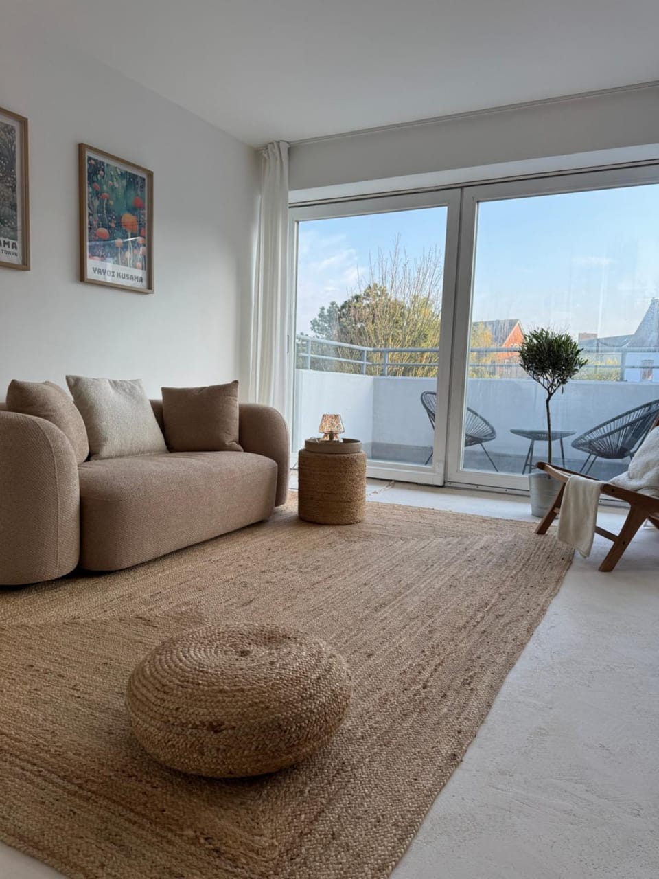 View (from property/room), Balcony/Terrace, Living room, Seating area