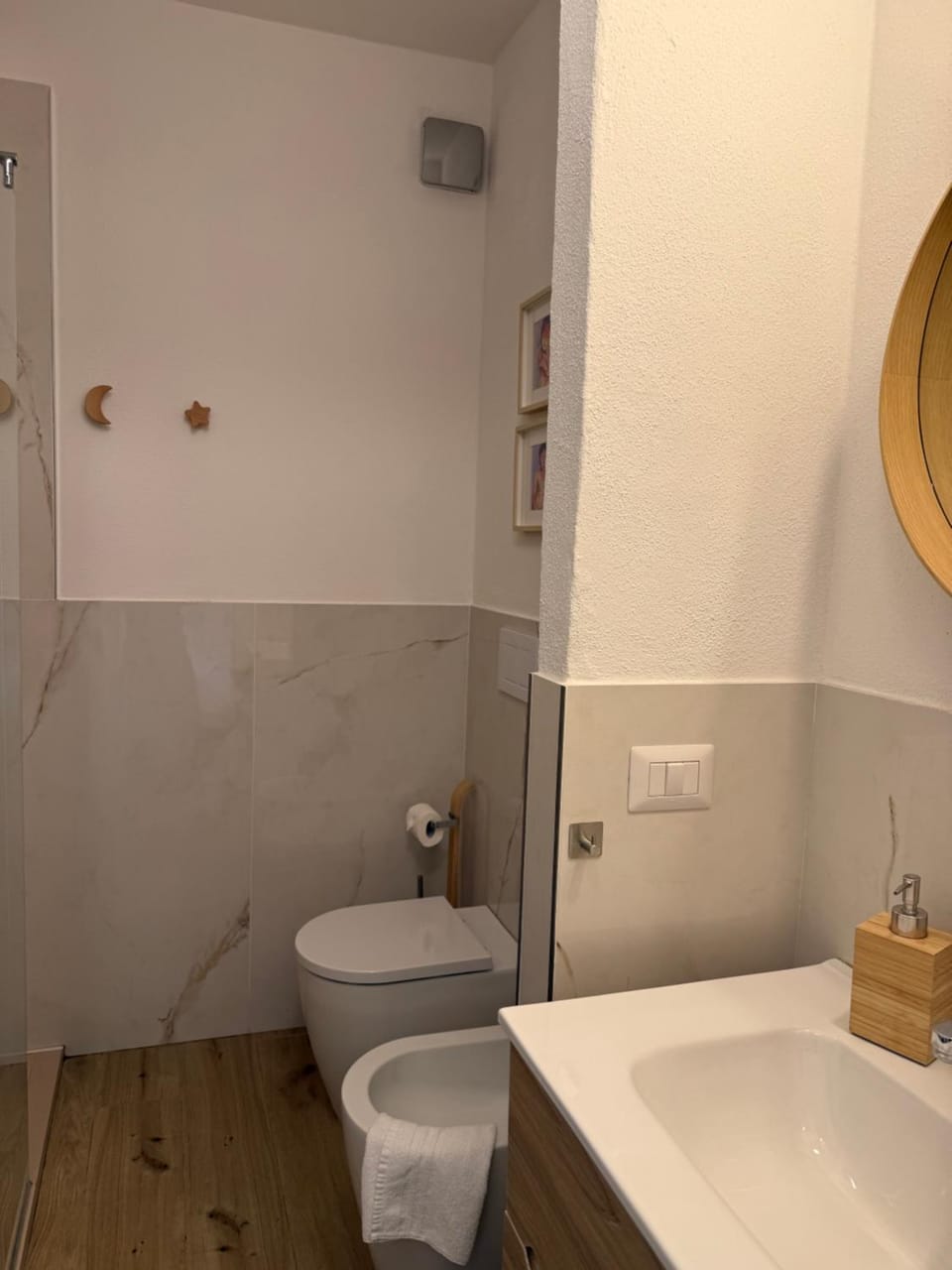 Bathroom, bidet