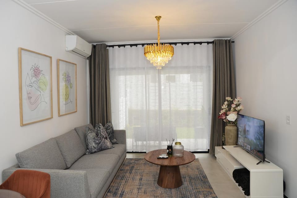 Living room, Lounge or bar