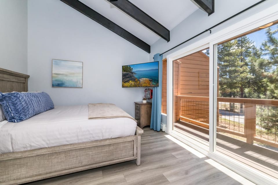 Bed, View (from property/room), Balcony/Terrace, Bedroom