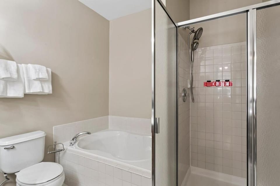 Metro & Andrews AFB Nearby Perfect Townhome! Apartment in District of Columbia