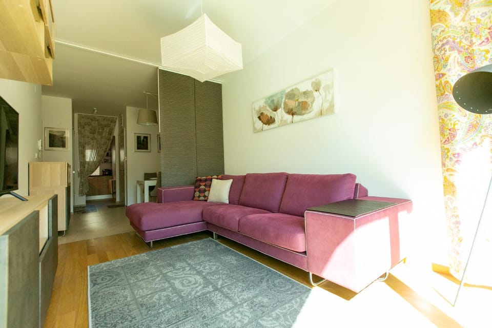 TV and multimedia, Seating area