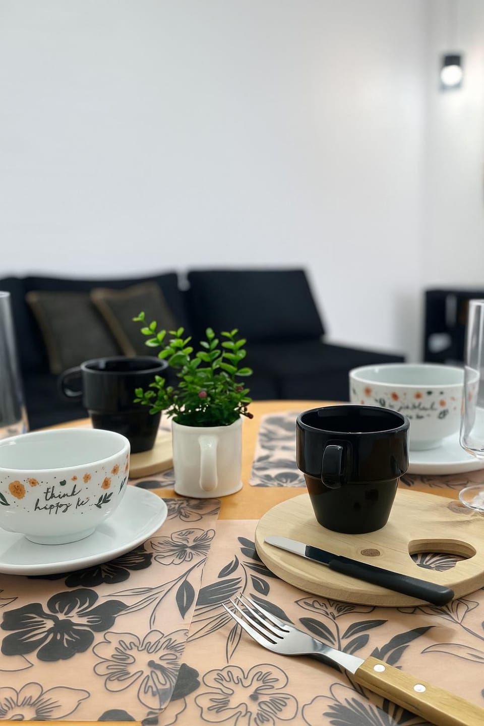 Coffee/tea facilities, Dining area