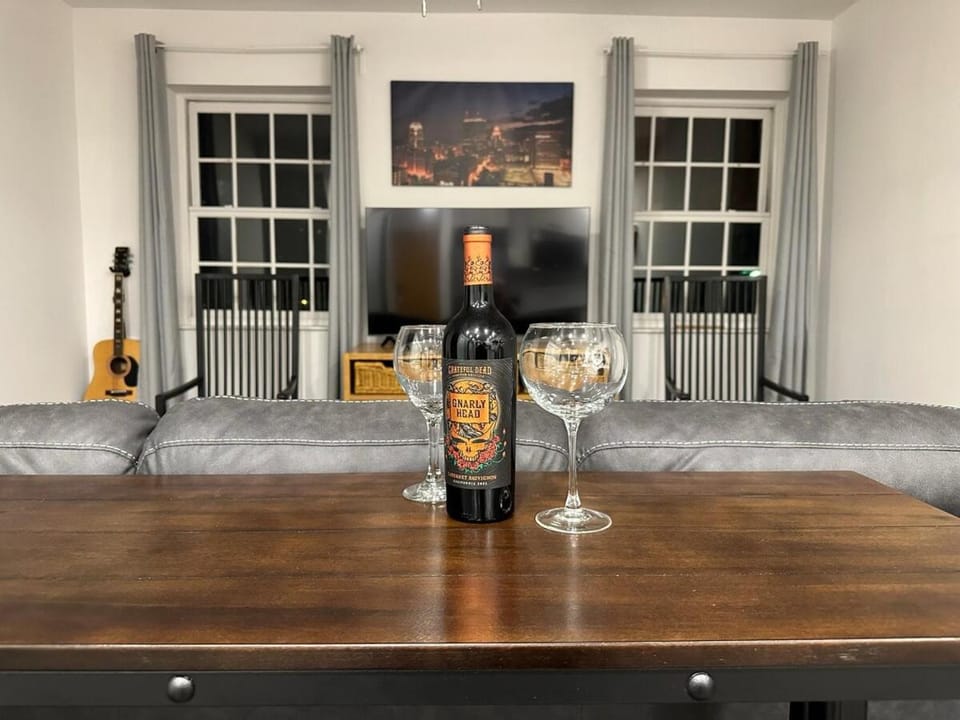 The Downtown Moxie! Apartment in Winston-Salem