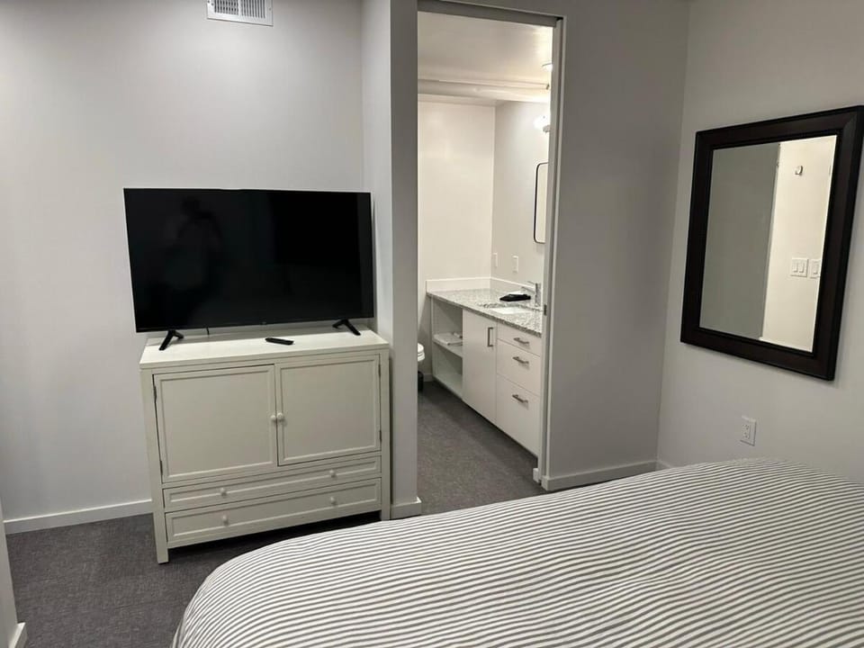 The Downtown Moxie! Apartment in Winston-Salem